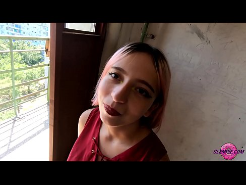 ❤️ Sensual student thith një të huaj në pjesën e jashtme - sperma në fytyrën e tij ❤️ Qyrje në pornografi sq.sexarxiv.ru ❌️